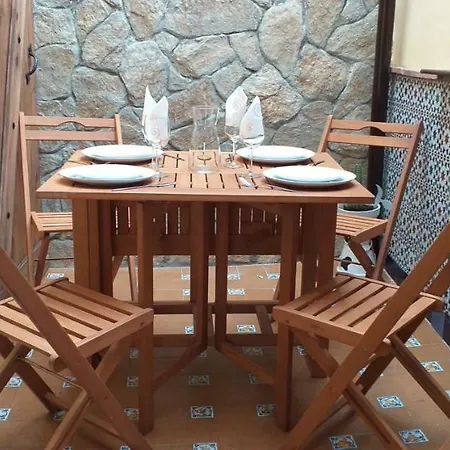 Casa Cuartel Nyaraló El Gastor